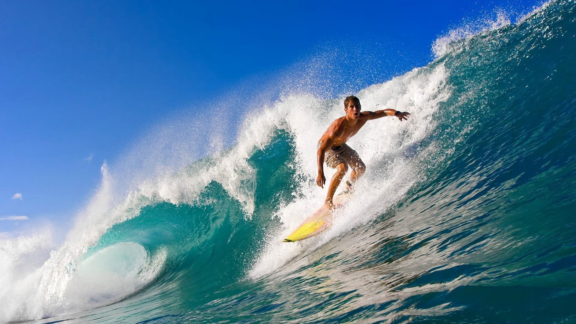 英超冲刺激烈：悬念、精彩、激情不断！，英超精彩视频