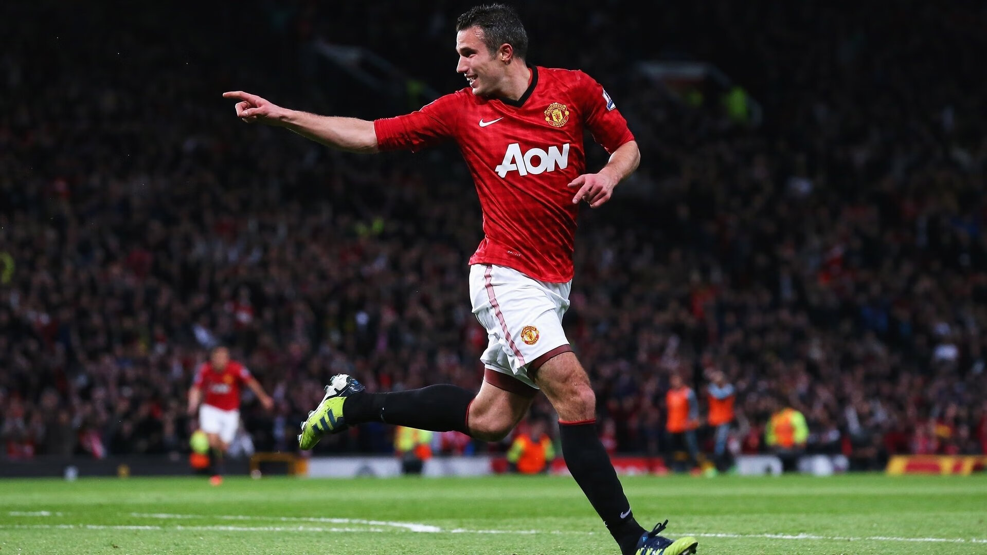 尤尔曼德谈勒沃库森：球队施压时展现出惊人韧性，勒沃库森对比勒费尔德